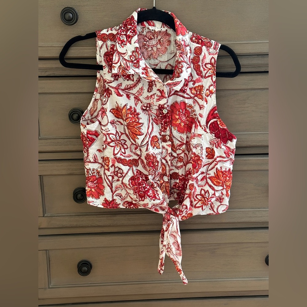 Nicole Miller, collar, sleeveless top Ladies L- Labor Day Sale